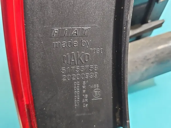 Luz Trasera Izquierda Fiat Linea Sedan MAKO OE image 4