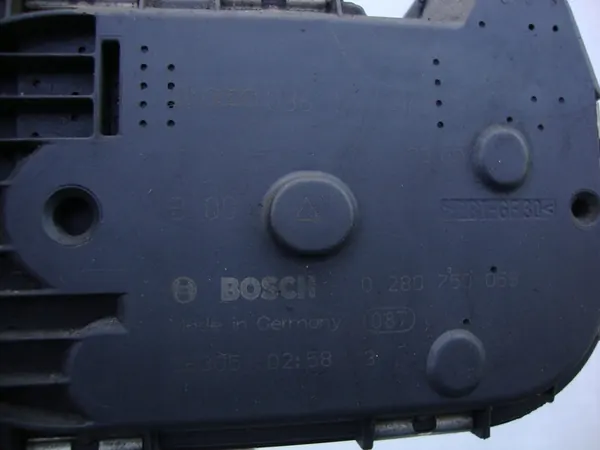 Corpo de borboleta VW Golf IV Bora Leon A3 1.6 16V FSI OEM image 3