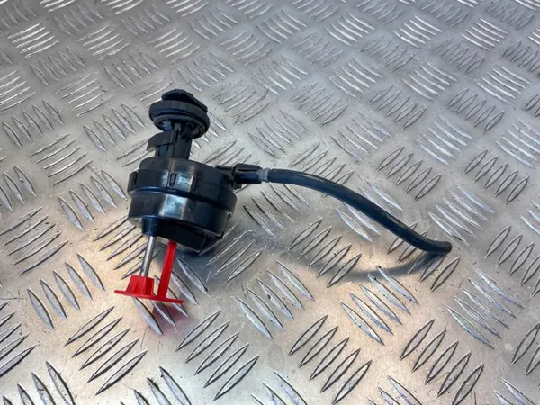 Mercedes SL R129 polttoaineläppätoimija OEM A1298002075 image 3