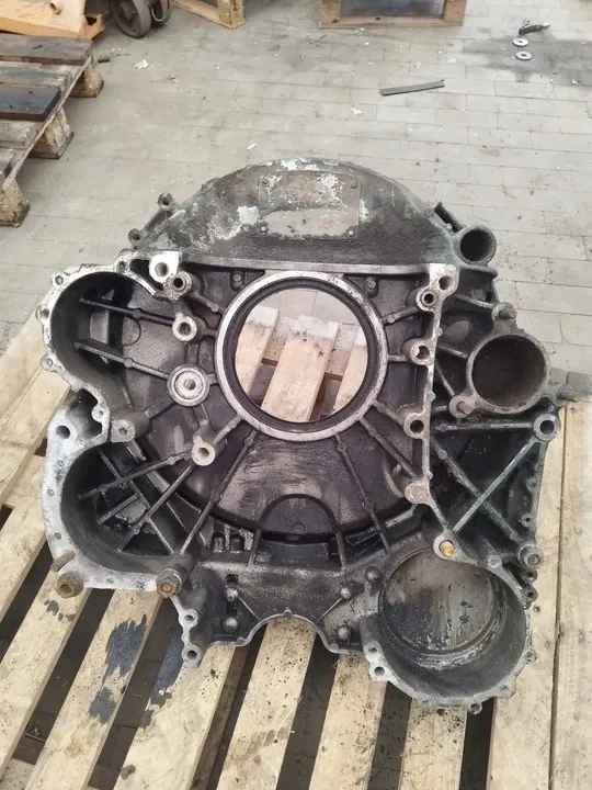 Boîtier d'embrayage Volvo FH 24426772 image 2