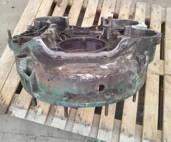 Boîtier d'embrayage Volvo FH 24426772 image 4