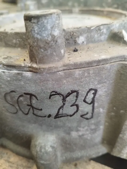 Boîtier d'embrayage Volvo FH 24426772 image 6