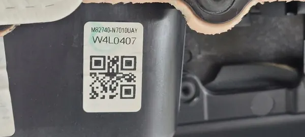OEM 82306-N7061 Tapicería Puerta Trasera Derecha Hyundai image 10