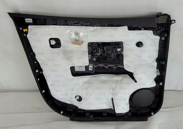 OEM 82306-N7061 Tapicería Puerta Trasera Derecha Hyundai image 6