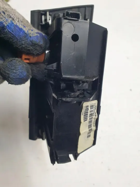 Cenicero Encendedor Chrysler 300C OEM 1090080 - Usado image 4