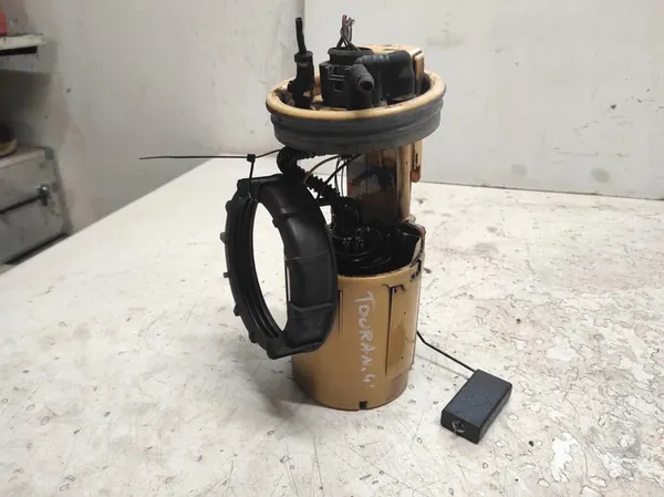 Bomba de combustível VW Touran I 2.0 TDI image 2