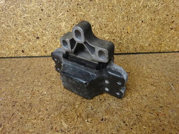 AUDI TT 8J 2.0 TFSI DSG Kiinnike 1K0199555AB image 5