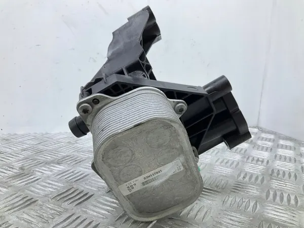 Oljefilterbas OEM 03N115389K för Skoda Octavia III image 9