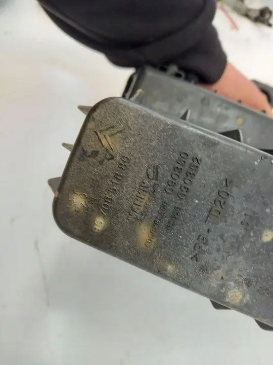 Ilmansuodattimen kotelo resonatori Citroen C3 II 1.2 VTI image 7