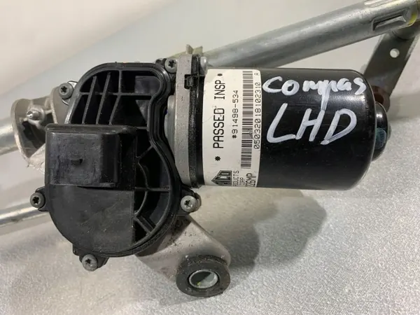 Brazo limpiaparabrisas Jeep Compass OEM FBZ18582 - Usado image 3