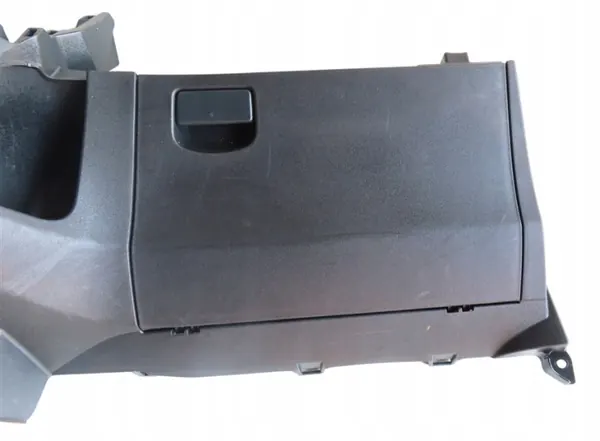 Parte inferior salpicadero Toyota Yaris II OEM 55431-0D030 image 4