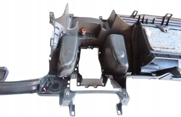 Parte inferior salpicadero Toyota Yaris II OEM 55431-0D030 image 7