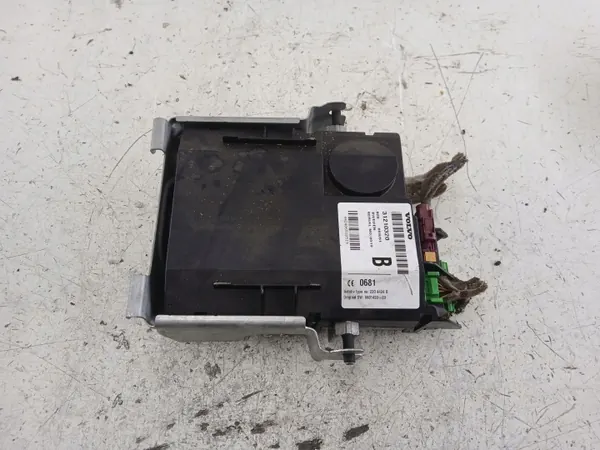 Volvo C70 II telefonkontrollmodul OEM 31210320 image 3