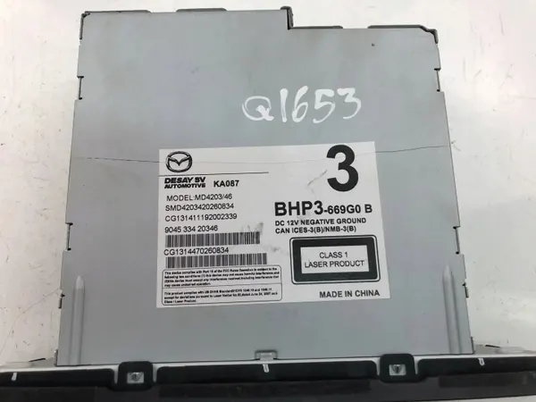 Changer CD Mazda d'occasion OEM BHP3669G0B pour Mazda 3 (BM) image 3