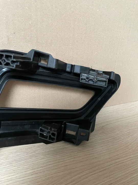 Griglia faro antinebbia sinistra anteriore Nissan Micra K-14 622575FA5A image 4