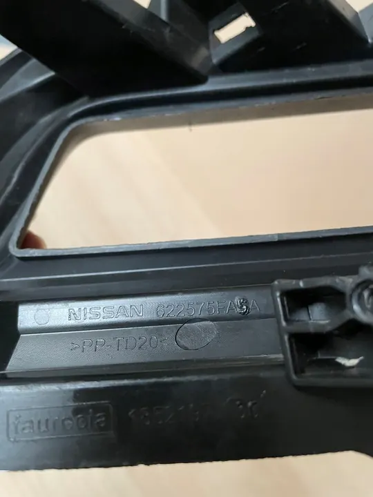 Griglia faro antinebbia sinistra anteriore Nissan Micra K-14 622575FA5A image 5
