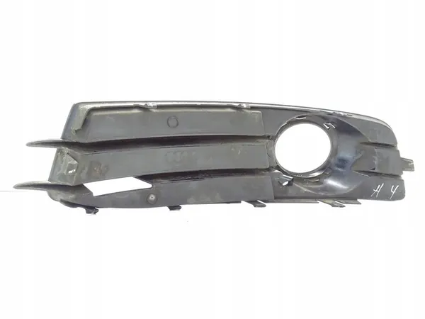 Rejilla de parachoques derecha Audi A3 8P Lift 8P0807682K image 3