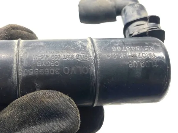 Volvo XC90 2004 Front Lamp Washer Nozzle OEM 30698506 image 5