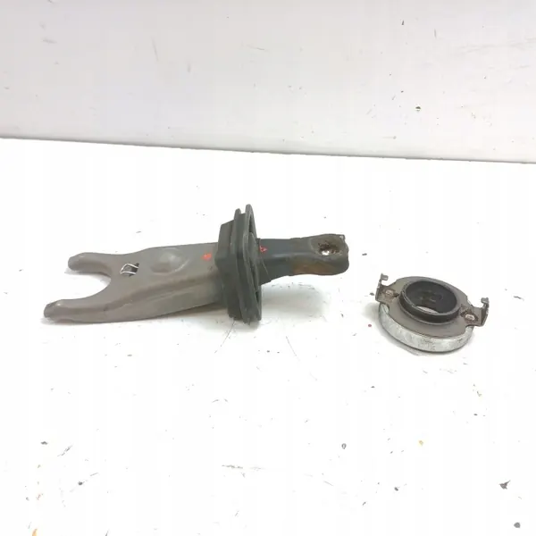 Fourche d'embrayage Honda OEM NA - État utilisé image 4