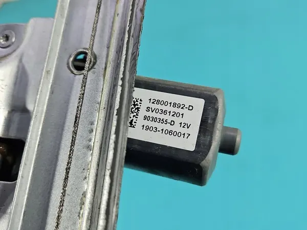 Elevador de vidro dianteiro esquerdo Dacia Duster II 18- 807210272R image 9