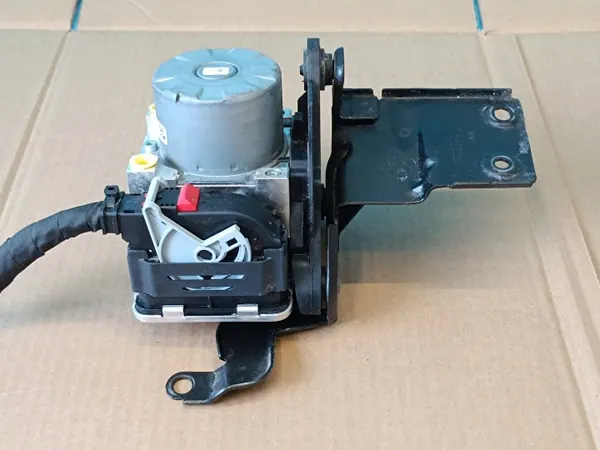 Pompe ABS OEM 5Q0614517GA pour VW Tiguan II image 3