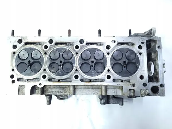 Mercedes 2.2 CDI Cylinder Head A6110105220 image 5