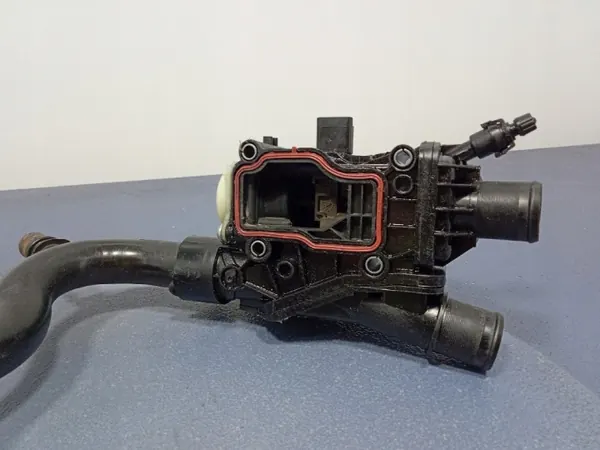 Termostaatin kotelo OEM 9849443980 Citroen DS5:lle image 4