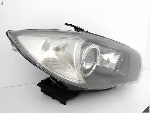 BMW E81 E82 E87 E88 Farol Xenon Direito Frontal image 2