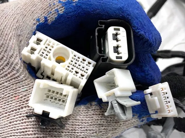 Achterklepbedrading Hyundai Kona 91650-J9520 image 3