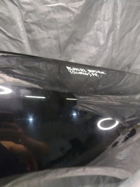 OEM RUA6708 Oikea etulokasuoja VW Touareg I:lle image 9