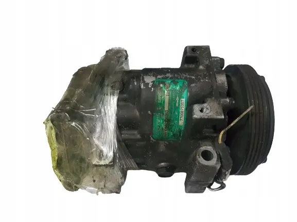 Compressore aria condizionata RENAULT CLIO II 1.6 8V 7700875357 image 2