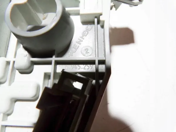 Connecteur Feu Arrière VW Jetta MK6 OEM 5C6945259B image 3