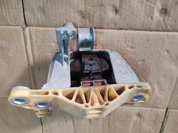 Motorsteun 1.4 OPEL Astra K image 3