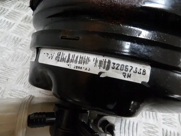 Pompe de servofrein OEM 32067338 pour Jeep Cherokee KJ image 4