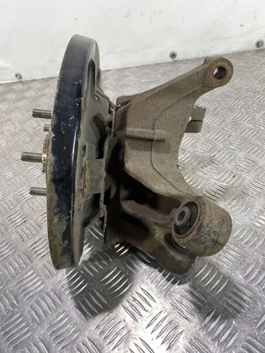 Buje rueda trasera Subaru OE FBZ21601 - Usado image 5