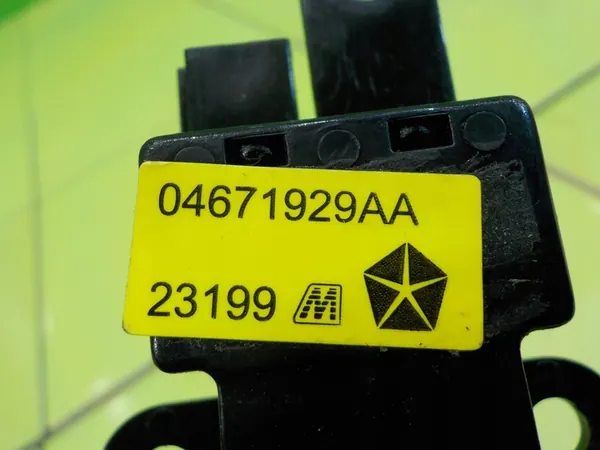 JEEP PATRIOT 2.4 B AUT 09 Interruptor de Controle 04671929AA image 3