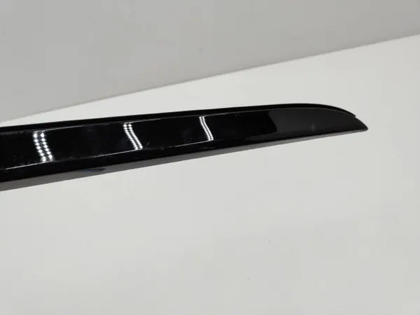 OEM 4K9854872 Audi A6 C8 19- Rechter Heck-Kofferraumspoiler image 4
