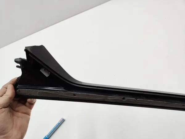 OEM 4K9854872 Audi A6 C8 19- Rechter Heck-Kofferraumspoiler image 8
