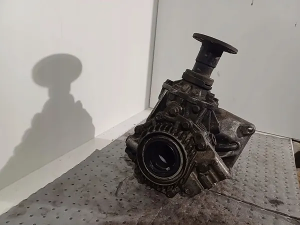 Réducteur de boîte Nissan X-Trail T30 image 4