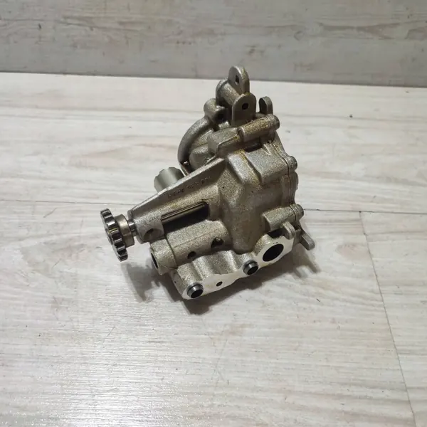 Pompe à huile OEM 150100347R pour Nissan Juke II image 2