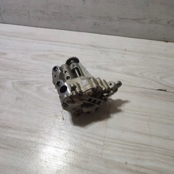 Pompe à huile OEM 150100347R pour Nissan Juke II image 6