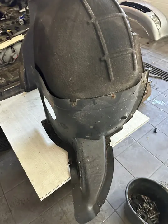 SKODA OCTAVIA II Front Left Wheel Arch 1Z0809953E image 2