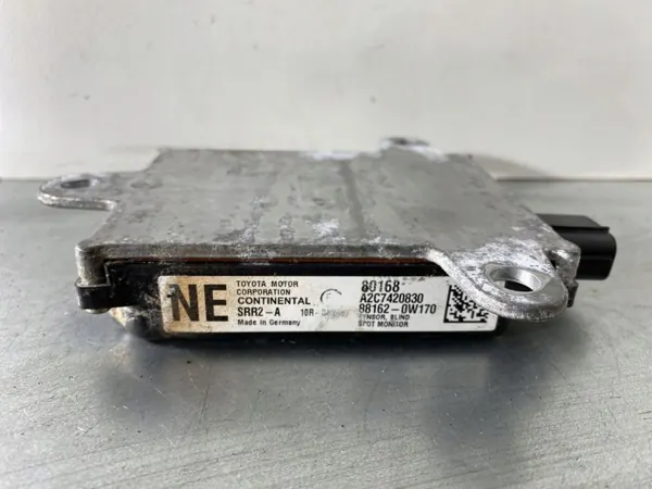 Lexus NX Toter Winkel Modul OEM 881620W170 image 3