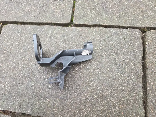 SEAT IBIZA IV LIFT Linker spuitbeugel 6J0807595A image 2