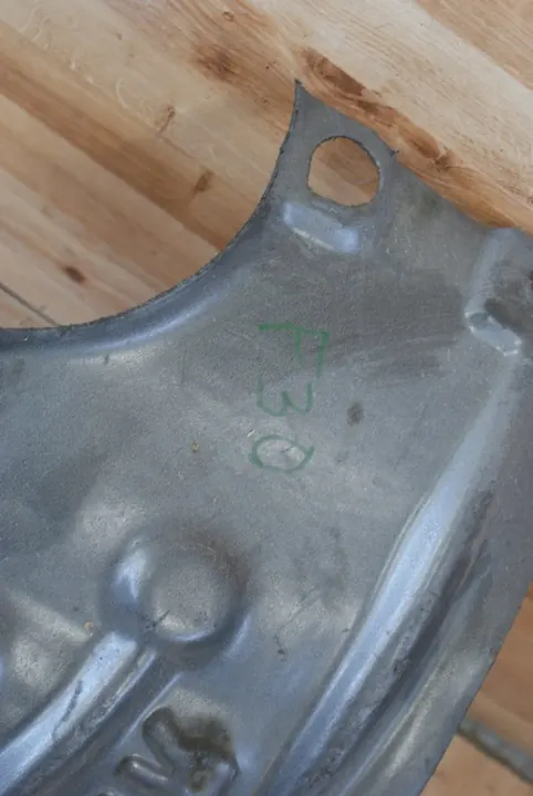 BMW OE 7260700 Front Right Wheel Arch image 2