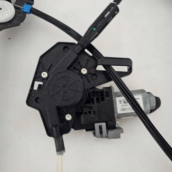 Tesla X Plaid vänster bakruta motor OEM 1614128-00-D image 6