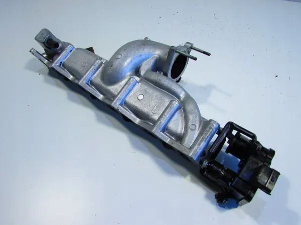 Hyundai Tucson 2.0 CRDI Termostaatin kotelo OEM Käytetty image 4