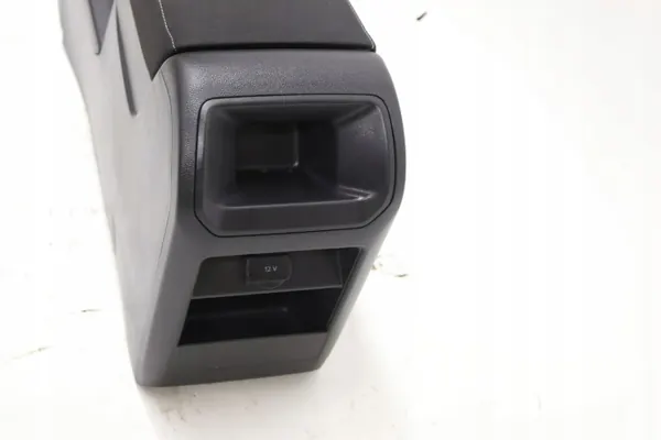 OEM 5780826 VW Golf Sportsvan middenconsole armsteun image 4