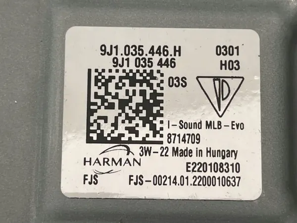 OEM 9J1035446H Porsche Taycan Audioversterker image 8