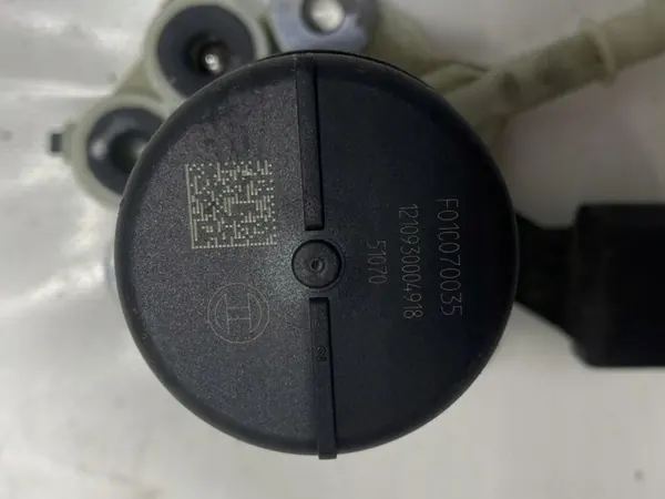 AdBlue-pumppu OEM F01C070035 Skoda Octavia IV:lle image 6